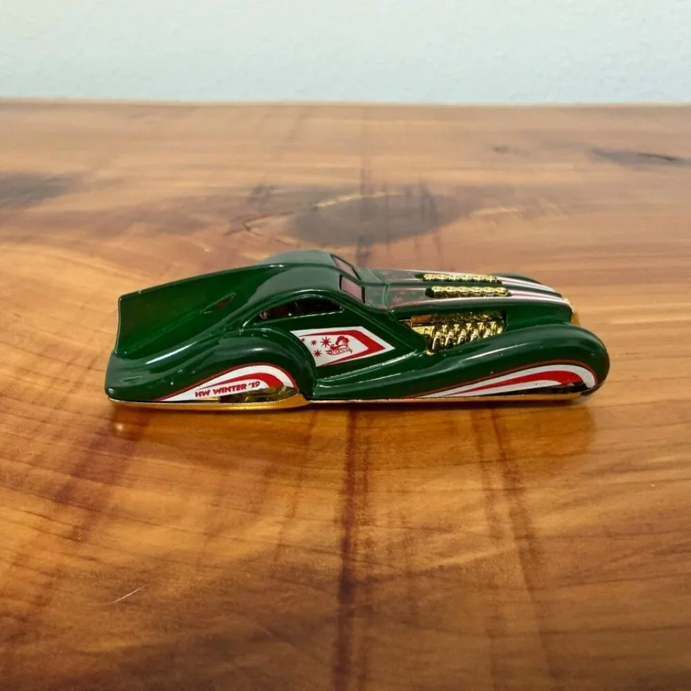 Hot Wheels Lot of 3, Toys Car - Draggin' Tail, Screamliner, Ratical Racer.